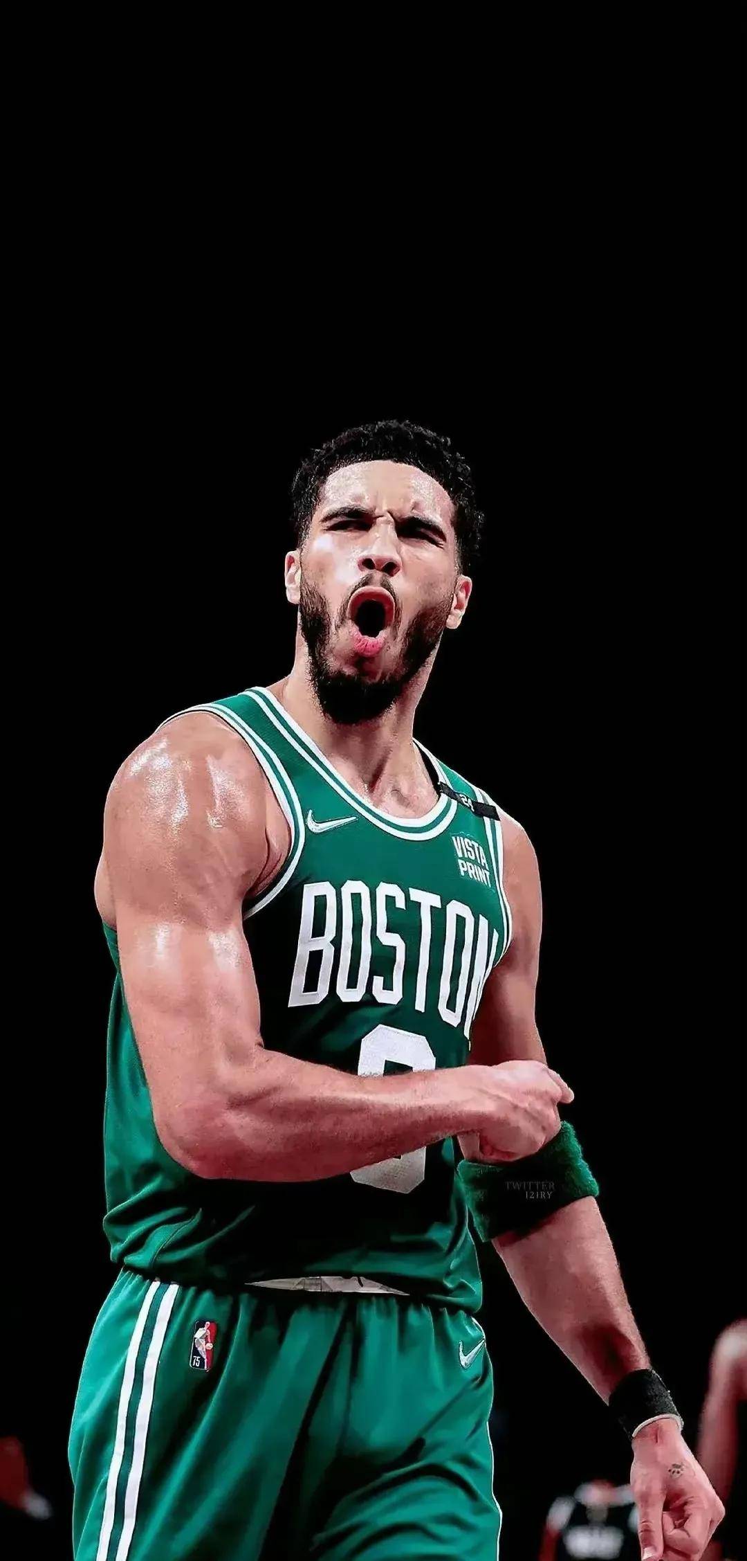 九游体育-塔图姆在巴塞罗那比赛中出色防守，爆冷引发热议！